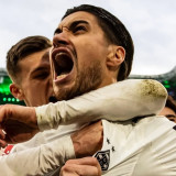 Media Jerman Bandingkan Kevin Diks dengan Harry Kane usai Bikin Gol Lagi Lewat Penalti