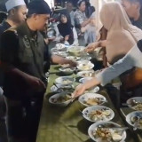 Siapkan 300 Porsi Buka dan Sahur, Masjid As Sakinah Berdayakan Emak-Emak di Dapur Umum Secara Mandiri