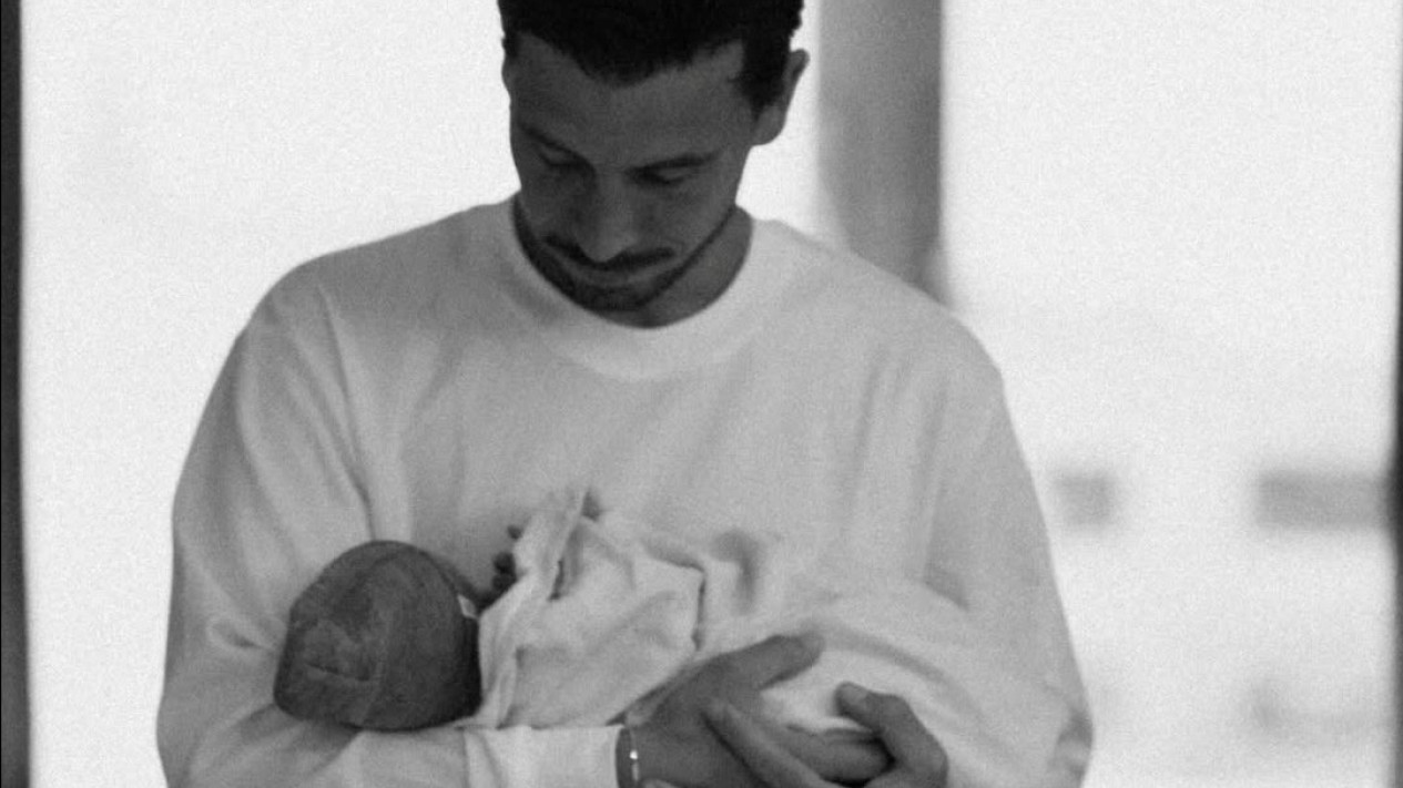 Terungkap Alasan Thom Haye Mangkir di 2 Laga Persib, Sambut Kelahiran Anak
            - galeri foto