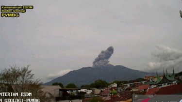 Gunung Marapi Erupsi, Terpantau Abu Vulkanik Setinggi 1.500 Meter