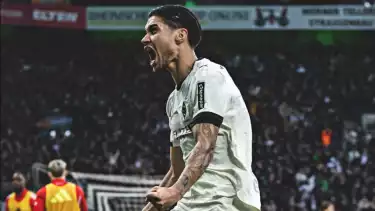 Kevin Diks Nyaris Jadi Antagonis! Buang Peluang & Gol Dianulir VAR, Berakhir Jadi Pahlawan Gladbach