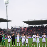 AC Milan Ancam Inter di Derby Panas Usai Taklukkan Cremonese, Emil Audero Malah Bersinar!