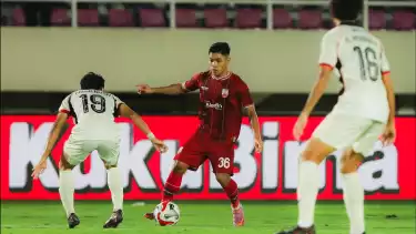 Laga Persis Solo vs Persik Kediri