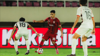 Diwarnai Kartu Merah, Persis Solo Ambil Poin Penuh di Kandang Usai Taklukkan Persik