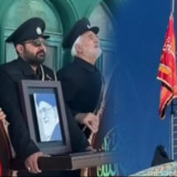Iran Kibarkan Bendera Merah ‘Balas Dendam’ di Atas Masjid Jamkaran Usai Ali Khamenei Meninggal