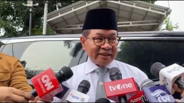 Gubernur DKI Pramono Sambangi Rumah Duka Wapres ke-6 RI Try Sutrisno: Kita Semua Kehilangan