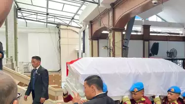 Jenazah Try Sutrisno disalatka di Masjid Sunda Kelapa, Jakarta Pusat, Senin (2/3/2026).