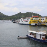 Cuaca Buruk, Rute Pelayaran di NTT Dihentikan Sementara