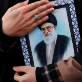 Langit Teheran Membara, Khamenei Tewas, Warga Bergairah, Desak Pemerintah Iran Bombardir Amerika-Israel