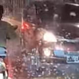 Fenomena Jutaan Laron di Jembatan Kertosono Ganggu Pengendara Motor