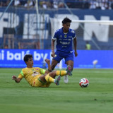 Thom Haye di Bangku Cadangan, Ini Daftar Susunan Pemain Persib Bandung Vs Persebaya Surabaya