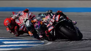 Marc Marquez berada di belakang Pedro Acosta dan Jorge Martin di MotoGP Thailand 2026