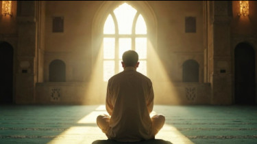 Sesulit Apapun Kondisinya Amalkan Surah Pendek ini, Ada Nikmat Allah SWT yang Membantu