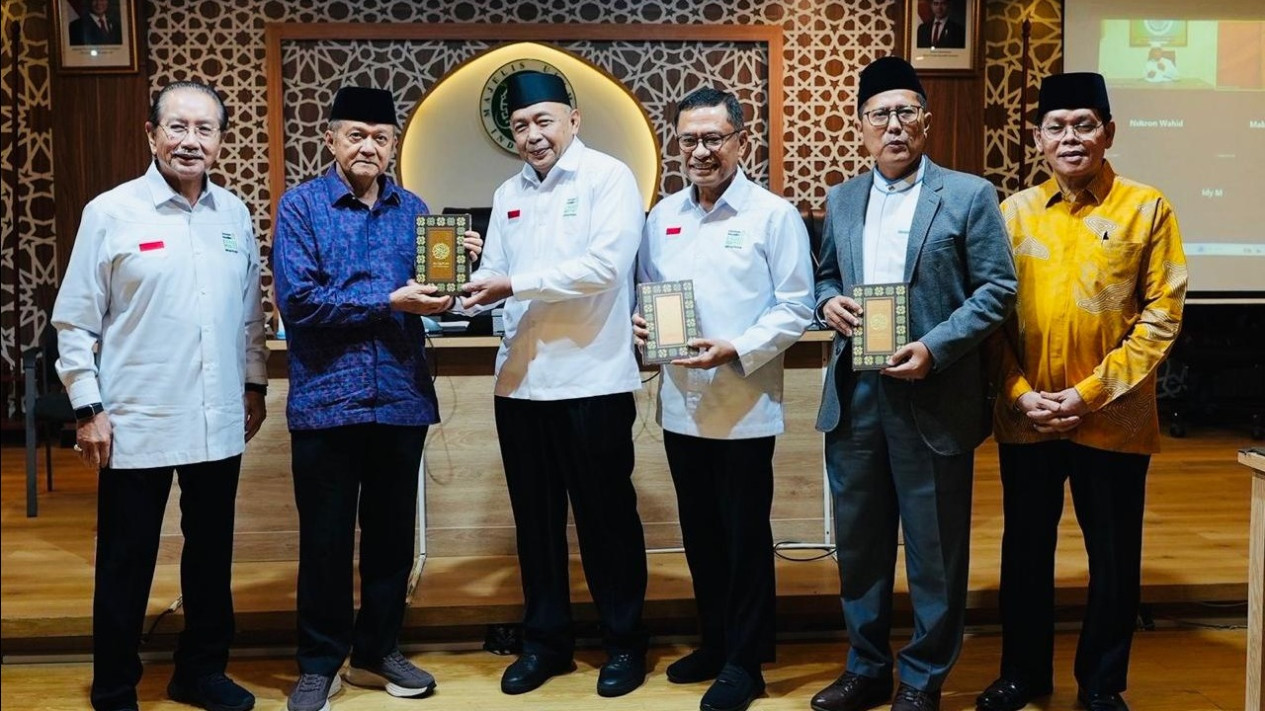 Sinar Mas Gandeng MUI untuk Wakafkan 1.000 Mushaf Alquran, Saleh Husin: Kami Juga Mengajak Memaknai Isinya
            - galeri foto
