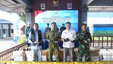 TNI AL Karimun Amankan Balpres dan Rokok Selundupan Ilegal yang akan Dibawa ke Pekanbaru