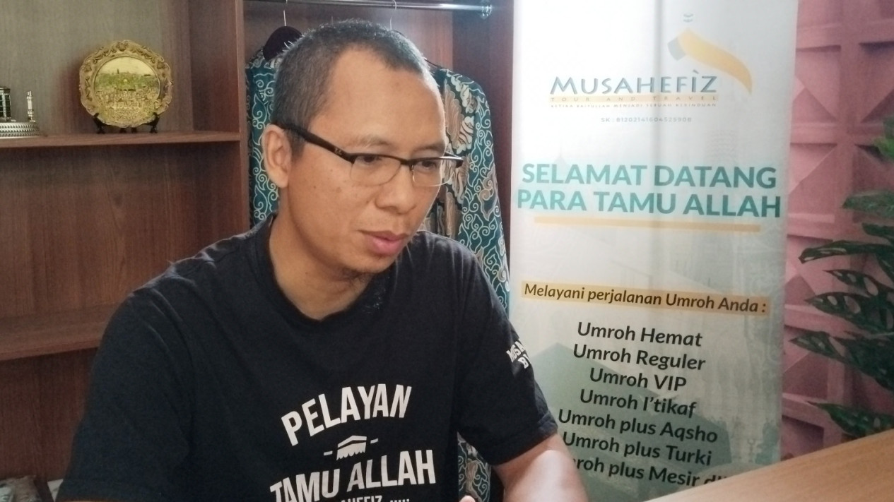 Konflik Timur Tengah Memanas, Biro Travel di Blora Tetap Berangkatkan 33 Jemaah Umroh
            - galeri foto