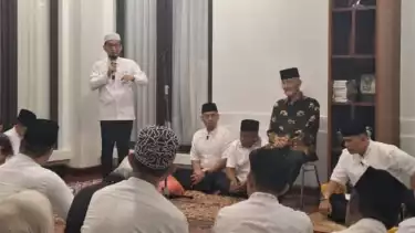 Ustaz Adi Hidayat kenang saat pertemuan terakhir dengan Try Sutrisno