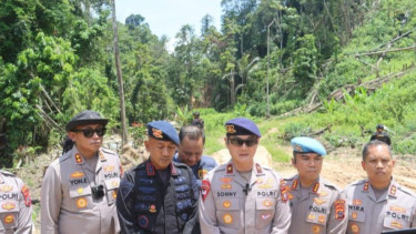 Ratusan Polisi Kepung Lokasi Tambang Emas Ilegal di Sumut, Belasan Orang dan Alat Berat Diamankan