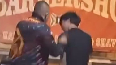 Viral Pengemudi Taksi Online Cekcok dengan Oknum TNI Akibat Senggolan di Tangerang Selatan, Kadispenad: Sudah Diamankan