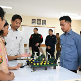 Sambangi SMP Santo Yusup Bandung, Gibran Dorong Siswa Bisa Kembangkan Produk Lewat Teknologi AI