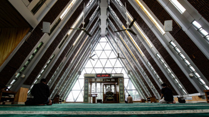 Berita Foto: Masjid Jami’e Darussalam di Tanah Abang Tampil Beda dengan Berkonsep Segitiga