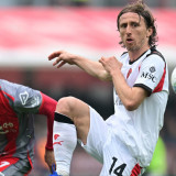 Kontrak Bakal Segera Habis, Kaka Beri Sinyal Modric Bertahan Lebih Lama di Milan?