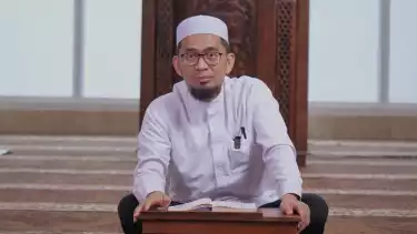 Potret Ustaz Adi Hidayat saat memberikan kultum