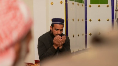 Masuk Pertengahan Ramadhan, Apakah Wajib Baca Doa Qunut saat Witir?