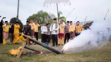 Bupati Ketapang, Alexander Wilyo, menghadiri acara buka puasa bersama di Keraton Kerajaan Matan Tanjungpura.