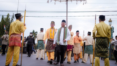 Bupati Ketapang Alexander Wilyo Hadiri Buka Puasa Bersama di Keraton Kerajaan Matan Tanjungpura, Disambut Dentuman Meriam Pusaka Padam Pelita