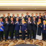 Khofifah Lantik PW IKA Unair DKI Jakarta 2025-2030