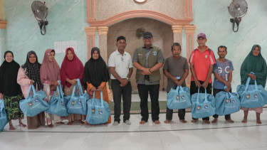 Upaya Pemulihan Pasca Bencana Banjir-Longsor Kabupaten Bireun, Satgas PRR Aceh Salurkan Ratusan Bantuan Peralatan Dapur
