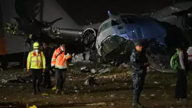 Detik-detik Warga Jarah Uang dari Pesawat Hercules Bawa Duit Rp1 Triliun Jatuh di Bolivia