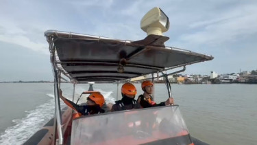 Seorang Penumpang Kapal Cepat Jatuh ke Laut, Tim SAR Lakukan Pencarian