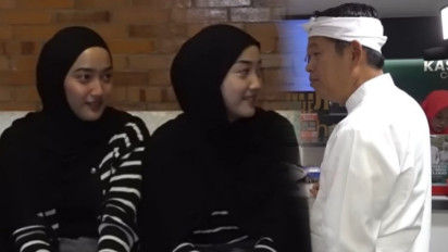 Terkesan dengan Video Viral Hasna-Hasni, KDM Beri Pujian hingga Datangi Tempat Kerja Gadis Kembar Tunarungu