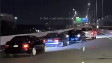 Viral! Pengemudi Mobil Konvoi Berkendara Zig-zag di Tol Becakayu, Polisi Bakal Cari Pengendara