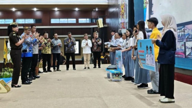 Pemprov Kalteng Perkuat Pendidikan Lewat Program Seragam Sekolah Gratis