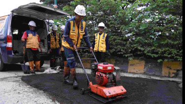 Pemkab Bekasi Kebut Perbaikan Jalan Rusak Jelang Arus Lebaran