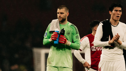 Jadi Spotlite Usai Gabung Ajax, Maarten Paes Pamerkan Timnas Indonesia di Depan Publik Belanda