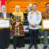 Gubernur Khofifah Serahkan Truk Hasil Normalisasi Dimensi, Percepat Zero ODOL 2027.