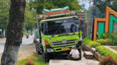 Tragedi Rem Blong di Blora: Truk Tronton Seruduk 5 Motor di Lampu Merah, Satu Orang Tewas
