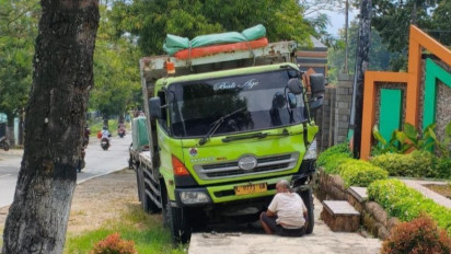 Tragedi Rem Blong di Blora: Truk Tronton Seruduk 5 Motor di Lampu Merah, Satu Orang Tewas