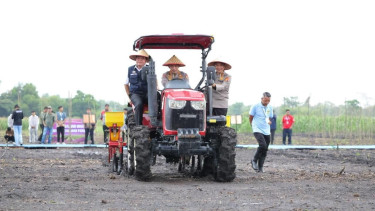 Tanam Jagung di Ogan Ilir, Kapolri Tegaskan Komitmen Polri Dukung Swasembda Pangan dan Program MBG