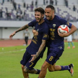 Super League Heboh! Persita Tangerang Tumbangkan Madura United dengan Skor Telak