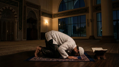 Shalat Tahajud setelah Tarawih dan Witir, Bagaimana Hukumnya dalam agama Islam?