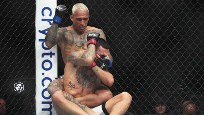 Reaksi Arman Tsarukyan Usai Charles Oliveira Kalahkan Max Holloway dengan Dominan