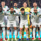 De Rossi Hancurkan Roma! Genoa Menang Dramatis, Como 1907 Tersenyum Puas!