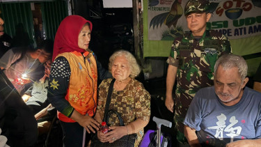 Wali Kota Jakarta Barat Turun Langsung Evakuasi Warga Terdampak Banjir