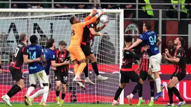 Pertandingan Antara AC Milan vs Inter Milan di Liga Italia