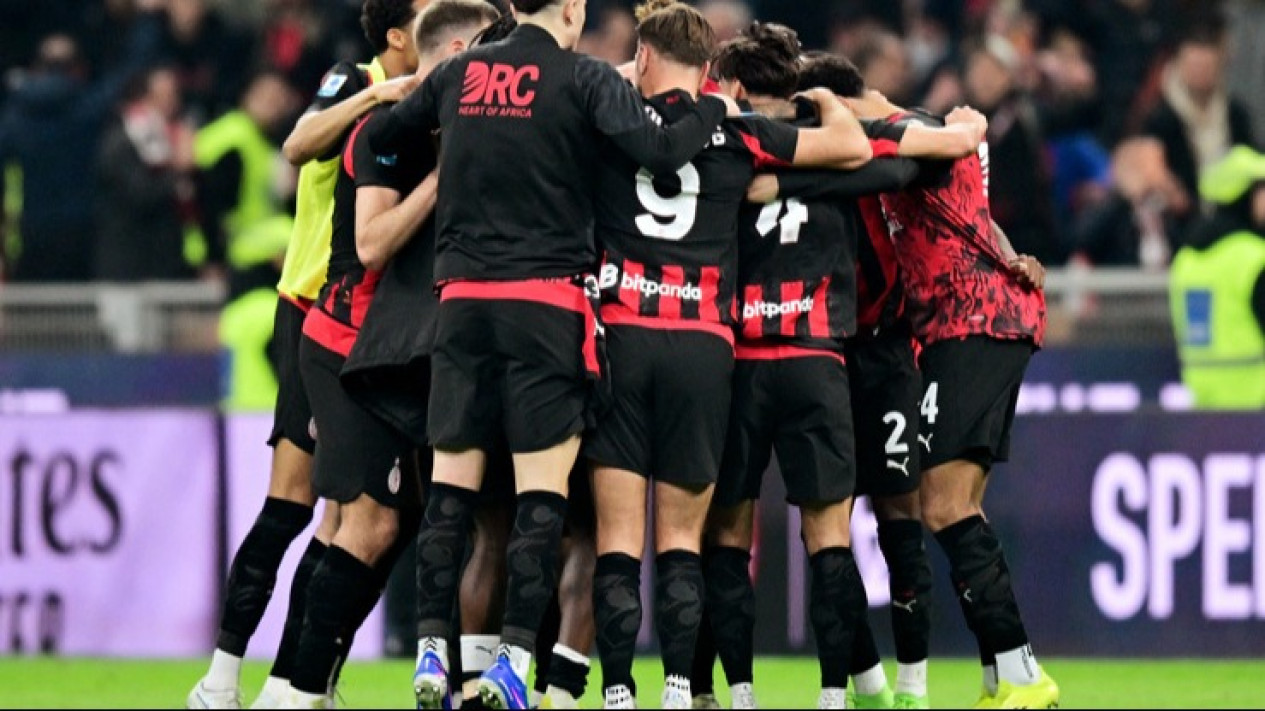 AC Milan Permalukan Inter 1-0 di Derby, Media Italia Soroti 3 Pemain Rossoneri yang Tampil Memukau dan Raih Rating Tinggi
            - galeri foto